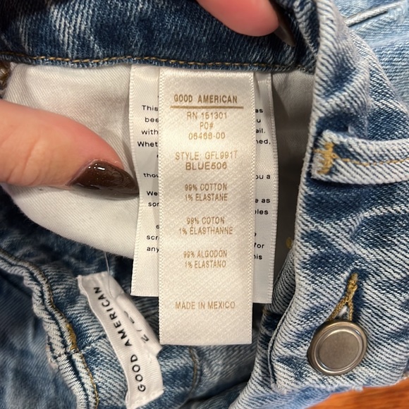 Good American Jeans - Picture 5 of 6